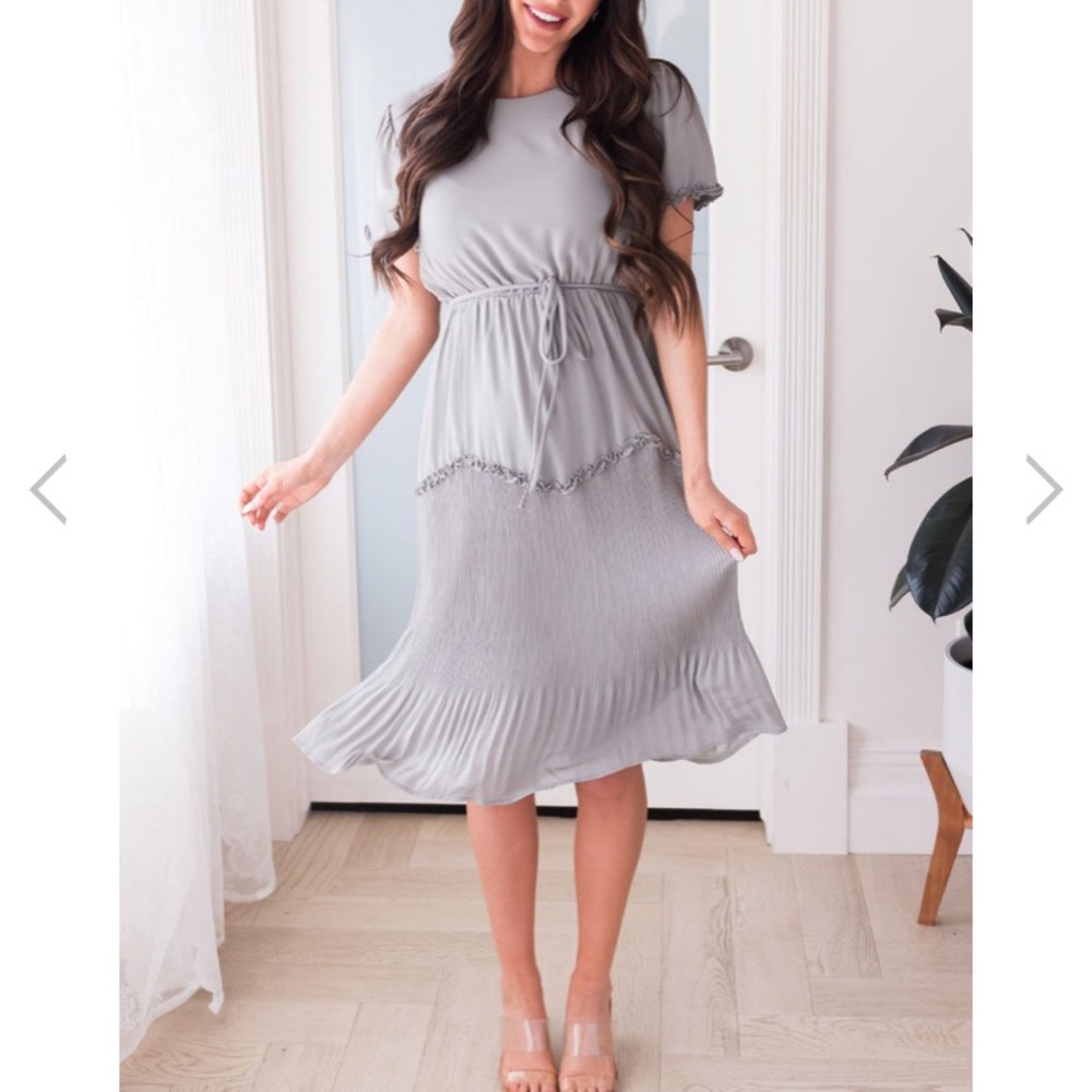 Tea n Rose gray dress small NWT